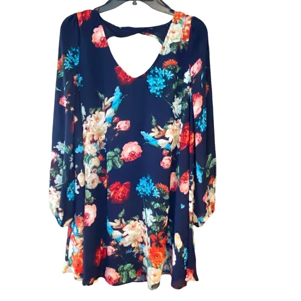 Entro Sz S Navy Blue Oversized Floral Roses Flouncy BOHO Twisted Open Back Dress